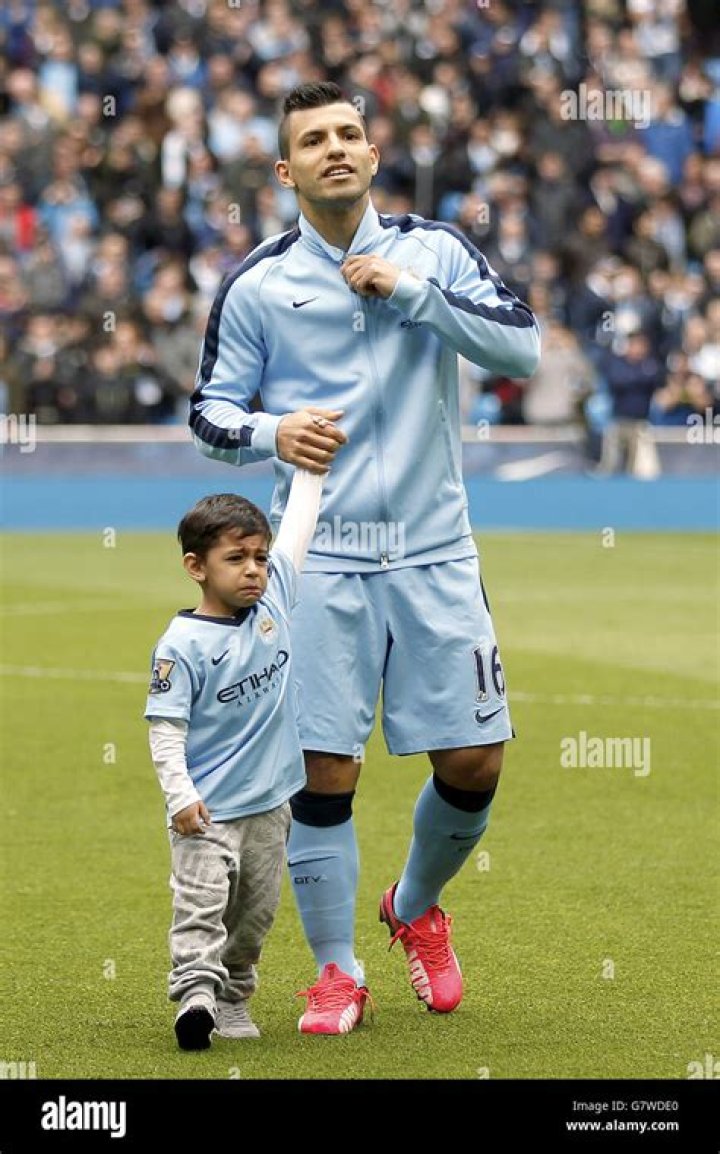 Is Sergio Aguero Related To Diego Maradona | Family And Net Worth