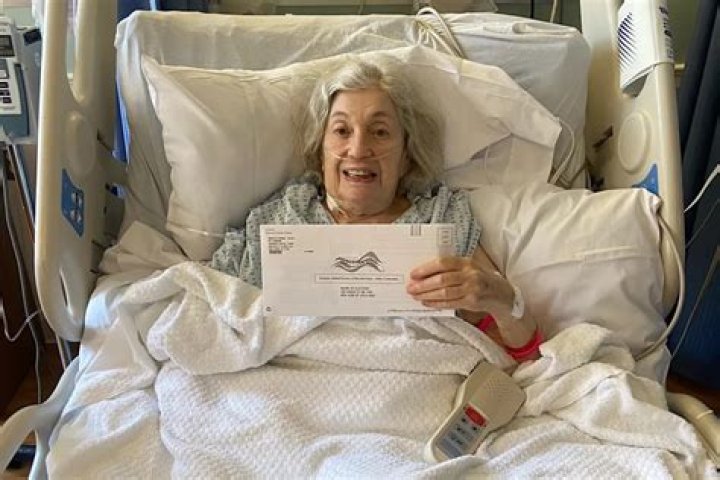 
When These N.Y. Nurses Aren’t Delivering Babies, They’re Helping Deliver Patients’ Ballots 